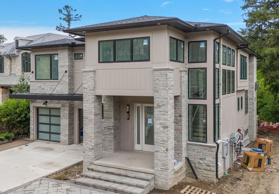 1230 Latham - MAIN PICTURE